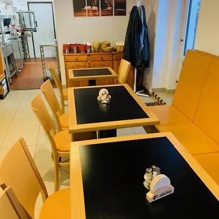 Pivovar Maly Janek - Restaurace, A Stany Maison d'hôtes Jince