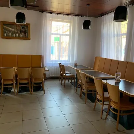 Pivovar Maly Janek - Restaurace, A Stany Jince